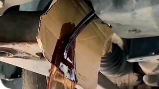 تغيير زيت صندوق التروس صعب للغاية، ستفهم ذلك بمجرد مشاهدة هذا.