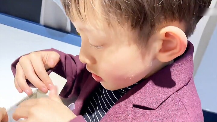 It's my first time playing with palm movement, it's really good, but I still choose to play with the