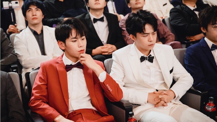 【Malam Penarikan Undian Juara Dunia KPL 2021 / Potret Ganteng Para Atlet Esports】Ciuman di Mana-mana