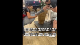 社死的人背后总有一个推波助澜的损友哈哈哈哈