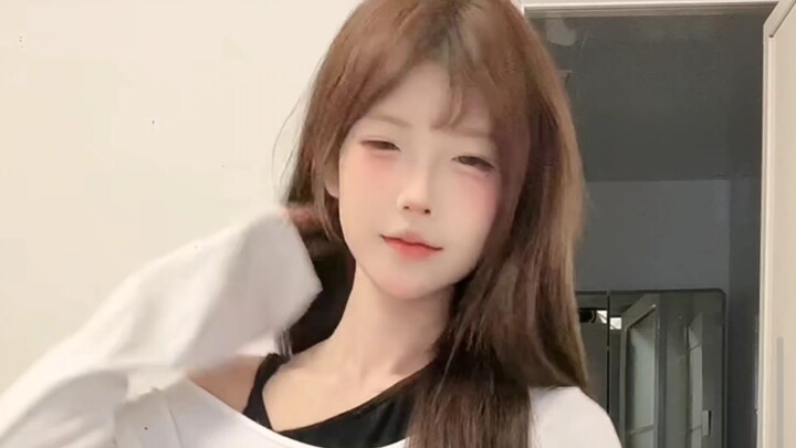 ท่าเต้นล่าสุดของเสี่ยวหานกับเสี่ยวฮุ่ยบนคัวซู