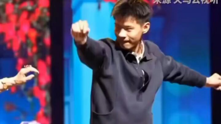 Pemuda Shandong telah belajar menari tarian Xinjiang!