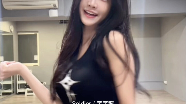 الأغنية الجديدة متوفرة الآن! جرّبت لأول مرة تصميم رقصة جديدة 💗💃🏻