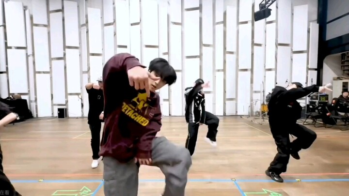 【Liu Yaowen】Bagian tarian utama ini ganteng banget, sangat membutuhkan komentar dari guru profesiona