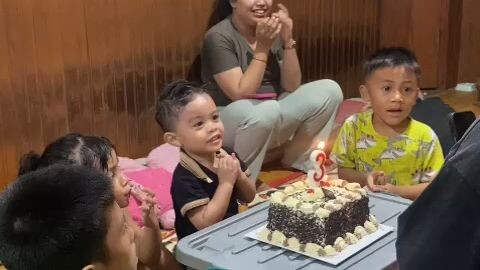 ultah yg sederhana  anak qu