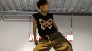 染了同款朝咪臭鼬头的朝妈当然要sos啦