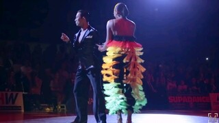 侯垚庄婷神作 2018受邀斯图加特大奖赛表演 一样的赛服 不一样的惊艳