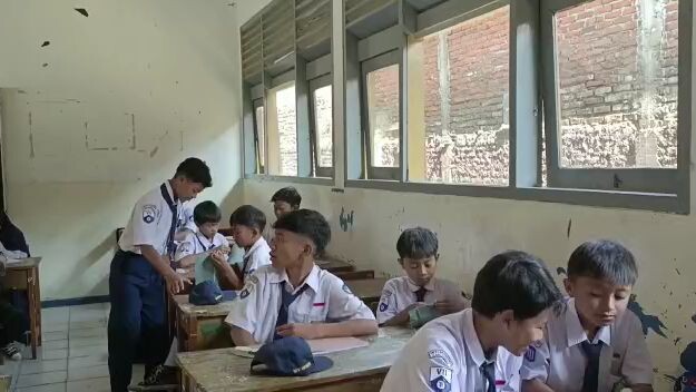Kegiatan membuat dompet