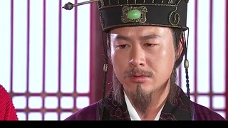 หยางอวี้หวนยอมรับอันลู่ซานซึ่งอายุมากกว่าเธอหลายสิบปีเป็นบุตรบุญธรรม ทำให้ถูกบีบจนต้องเดินไปสู่ทางตั