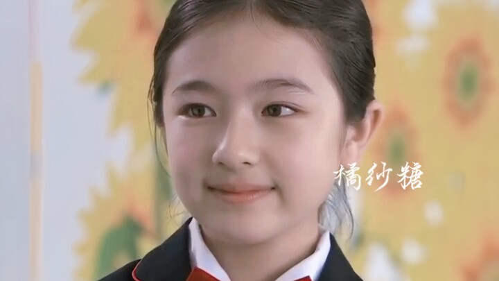 Li Landi has really grown up in perfect proportion! She was so cute as a child.