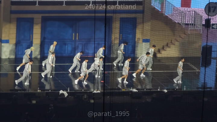 【SVT】Thế nào là thực lực? Giây trước còn tám chuyện, giây sau nhạc bật lên là lập tức vào ngay vũ đạ