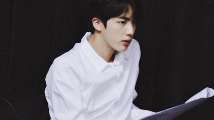 The more this guy acts aloof and restrained, the more sensual he seems.