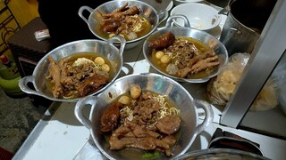 VIRAL DI GRESIK || MIE AYAM SAK WAJAN FULL TOPPING OMZET PERHARI JUTAAN RUPIAH - kuliner gresik