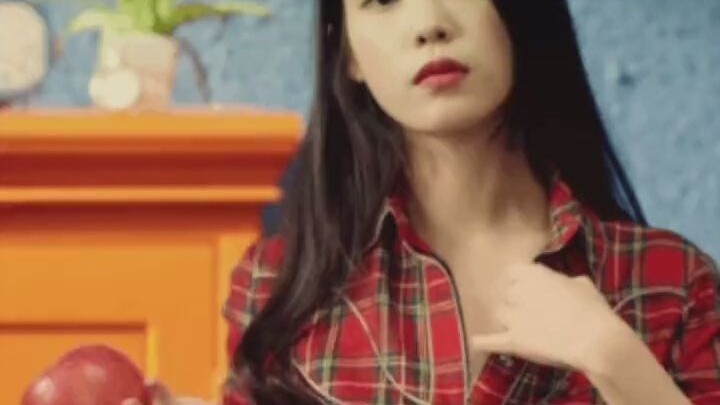 iu، لست بحاجة إلى فعل هذا بعد الآن 😂