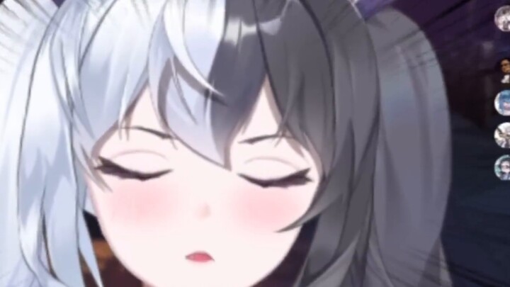 Penggemar mesum sebenarnya mau minum air cuci kakiku? ?