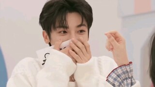 جميل جدًا، جميل جدًا جدًا جدًا! من يراه ولا يقول إنه جميل جدًا؟