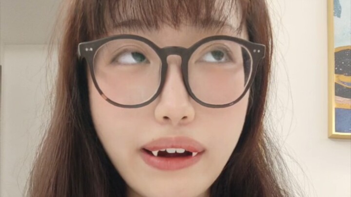 بدون فلوس للانخراط في الكوسبلاي، ما يبقى لي إلا هالشي، وفمي مفتوح وما أقدر أتكلم!