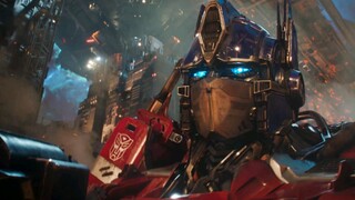 Kualitas gambar 8K sangat jernih 60 bingkai: Cybertron jatuh, Optimus Prime bertarung melawan Decept