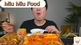 Cách làm và thưởng thức bánh gạo, mì cháy, que phô mai với bánh mì xúc xích 8 #MiuMiuFood