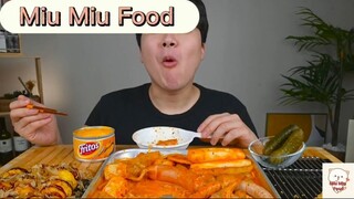 Cách làm và thưởng thức bánh gạo, mì cháy, que phô mai với bánh mì xúc xích 8 #MiuMiuFood