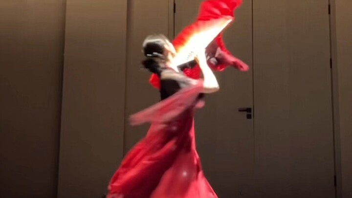 "Sejak saya minum anggur dari Guanshan, anggur itu selalu mengalir di tenggorokan saya" "Anggur Guan