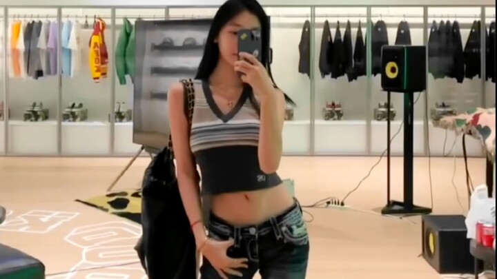 อี้เมิ่งหลิงปรากฏตัวที่สตูดิโอของหม่าซือเหว่ย! น่าอิจฉาอาจารย์หม่าในทุกๆ วัน