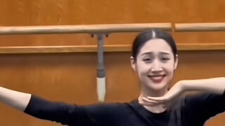 今天来个不一样版本滴亚丽古娜～