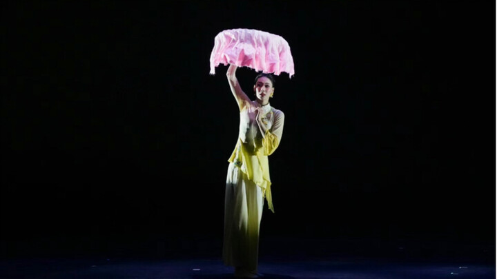 Shanghai Song and Dance Ensemble Solo Dance "Letter of Longing" (from "Radiant Glow and Floating Fra