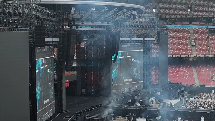 Yay!! Nín thở bao lâu rồi, cuối cùng cũng được đăng rồi, xem thử siêu phẩm khoa học viễn tưởng này đ