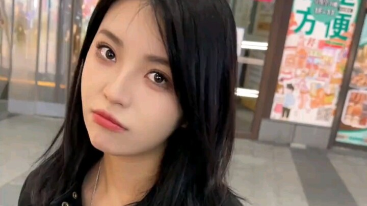 His gaze was so determined, as if he were about to join the Party.