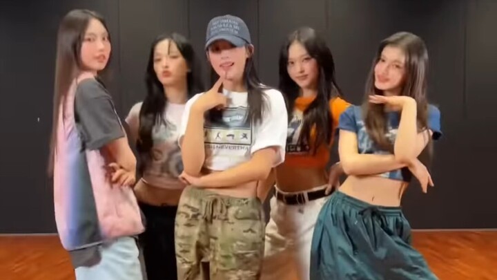 【NewJeans】Thử thách phòng tập Super Shy cực ngầu