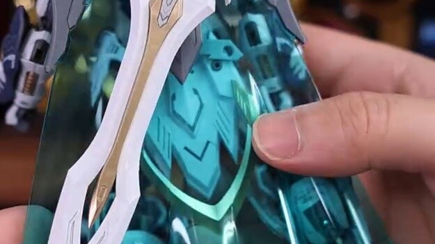 A mecha over 50 can be so handsome, but the frame is very tight! SNAA Giant Sword Tristan