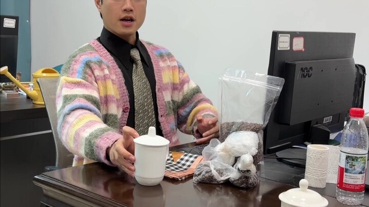 ผู้นำหญิงจากปักกิ่งมาถึง ทำเอาทั้งออฟฟิศปั่นป่วนไปหมด!