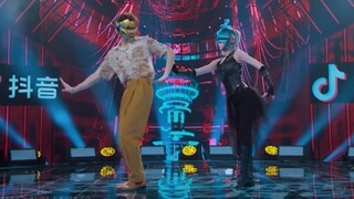 【舞侠】学跳傣族舞和蒙古舞 一只妩媚的花孔雀 身体线条好柔美