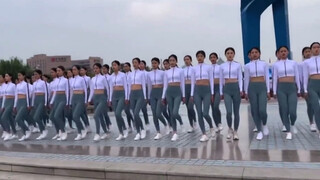 I only want to wear white clothes!