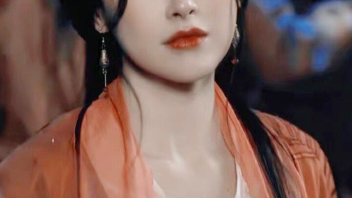 Trời ơi, phong tình vạn chủng chính là từ miêu tả cô ấy! Ai mà nhìn thấy còn không bảo: “Chị ơi, em 