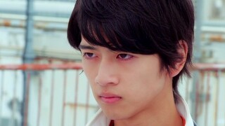 [60 frames] The scene in Kamen Rider where he is kind at the beginning and cruel at the end