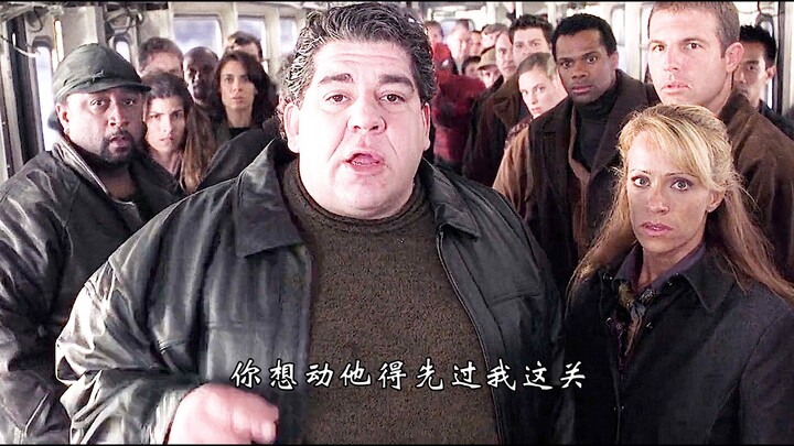 ขณะที่สไปเดอร์-แมนปกป้องเมือง คนในเมืองก็กำลังคอยช่วยเหลือสไปเดอร์-แมนอย่างเงียบๆ เช่นกัน