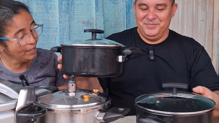 Você acredita que estas panelas veio do lixo?