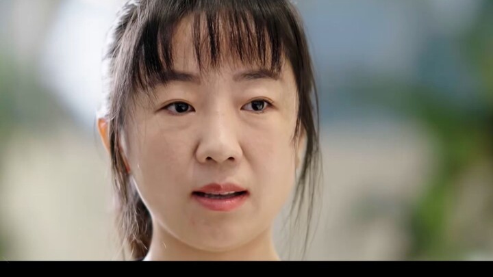 A white-collar woman earns a million-dollar annual salary, yet her mother still criticizes her as la