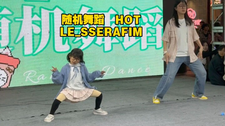 Vui quá chừng! Mình được chính thức công nhận khi cover bài Hot🔥 và còn nhận được album có chữ ký đầ