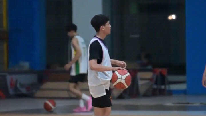 Olahraga Basket Jum'at Malam