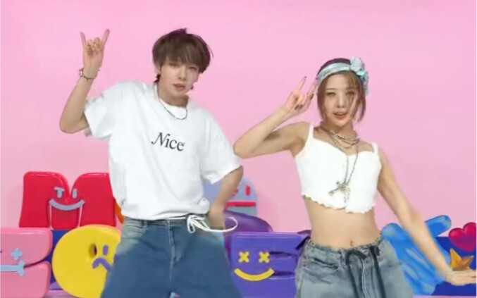 【明宰铉】咬手指好撩！和新女团BADVILLAIN的challenge来啦！