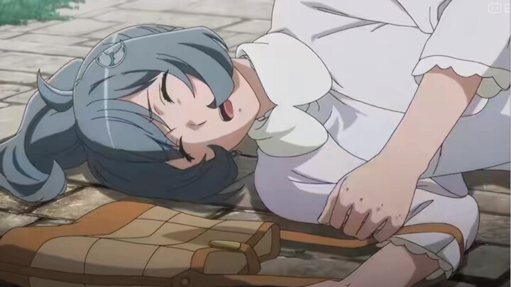 Aduh malah terjatuh di tempat umum🥲