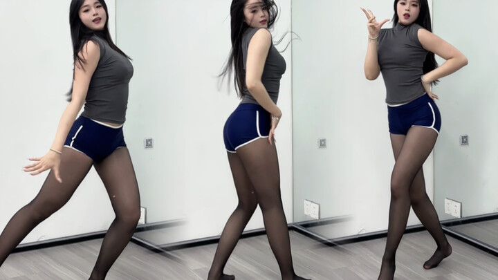 [Police Xiao Yu] Bad Girl, Good Girl | Super-Energetic Bare-Leg Version