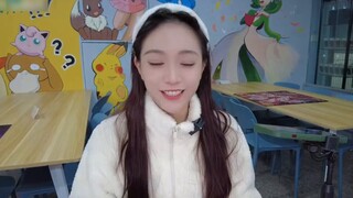 Người phụ nữ châu Âu nhất trên Internet thách thức Pokémon Nhật Bản SV8a!