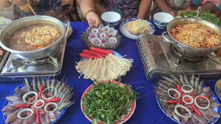 Cùng Gia Đình Thưởng Thức Nồi Lẩu Hải Sản Kim Chi Chua Cay Cấp Độ Chóng Mặt | TKQ & Family T1089