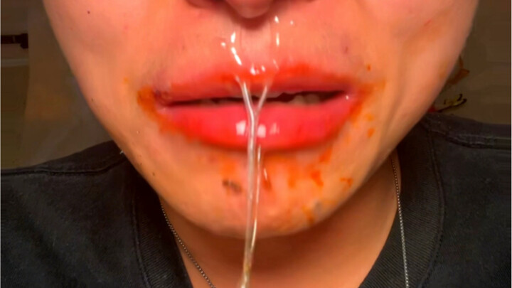 我被辣哭了！脑袋炸了！双倍辣鬼椒面太恐怖了吧！