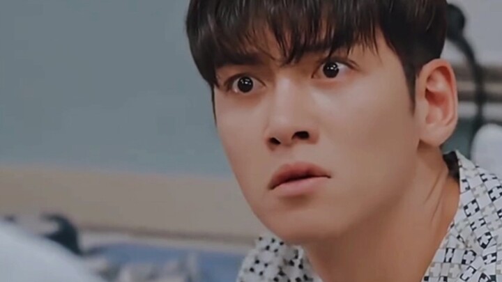 Anh chỉ ngủ một giấc, khi tỉnh lại, những người bên cạnh đã già đi đến mức khiến anh phải tròn mắt k