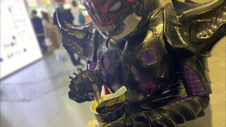 2021【bw漫展】 假面骑士 天灾杀青后的日常生活 原神区草史莱姆摇摇车真好玩 没红姜果然没味道
